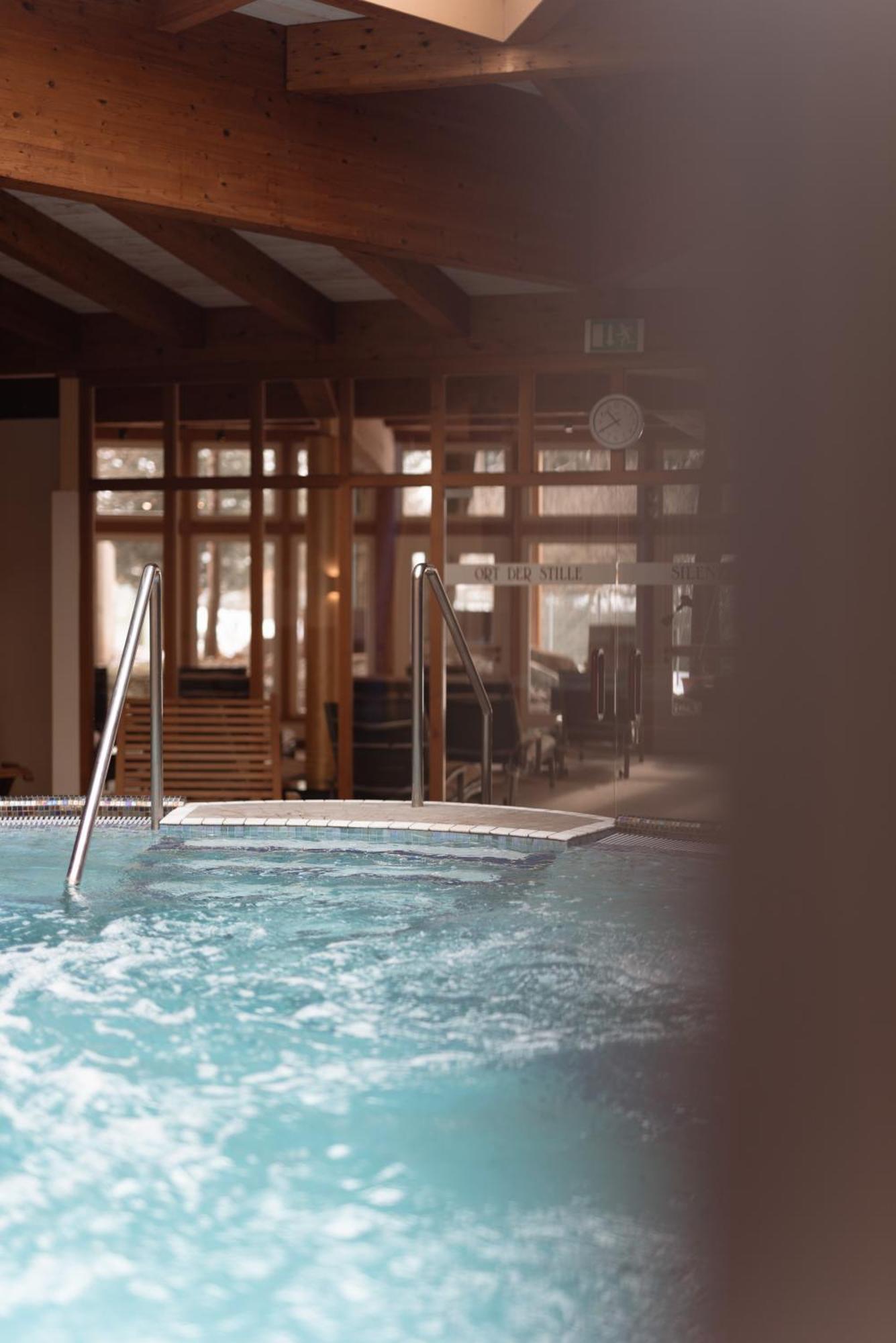Hotel Die Post Bad Kleinkirchheim Bagian luar foto