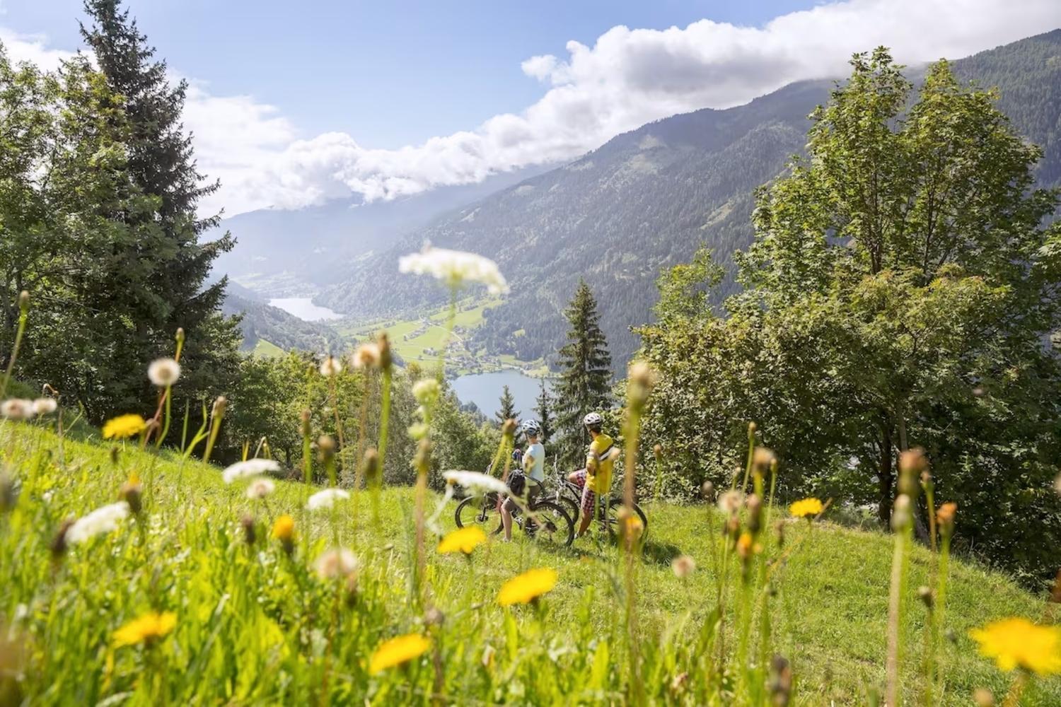 Hotel Die Post Bad Kleinkirchheim Bagian luar foto