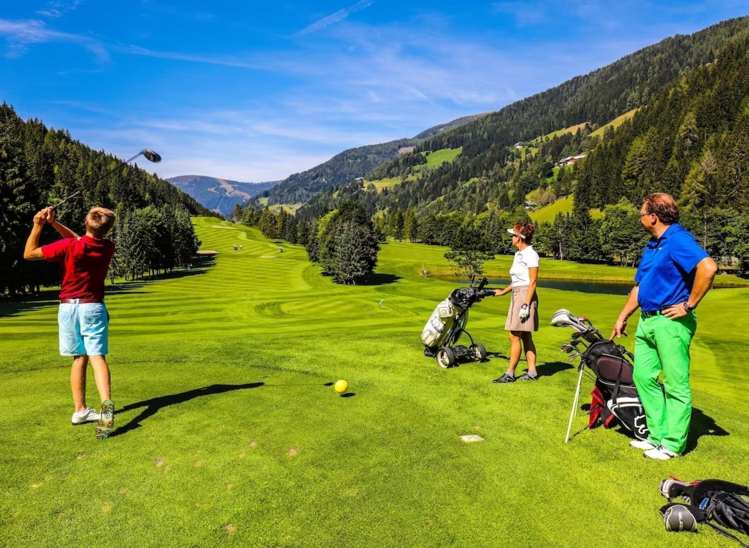 Hotel Die Post Bad Kleinkirchheim Bagian luar foto